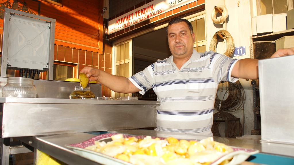 Kuvvet Teknik’ten Yeni Model Turşu Doğrama Makinesi