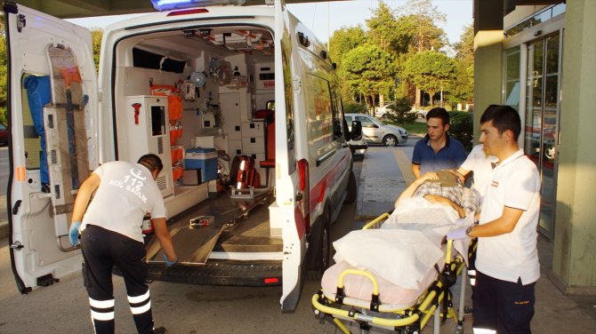 Oğlu Tarafından Bıçaklandığını İddia Etti