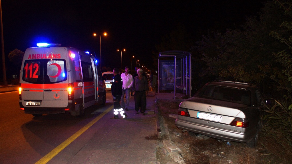 Trafik Kazası: 3 Yaralı