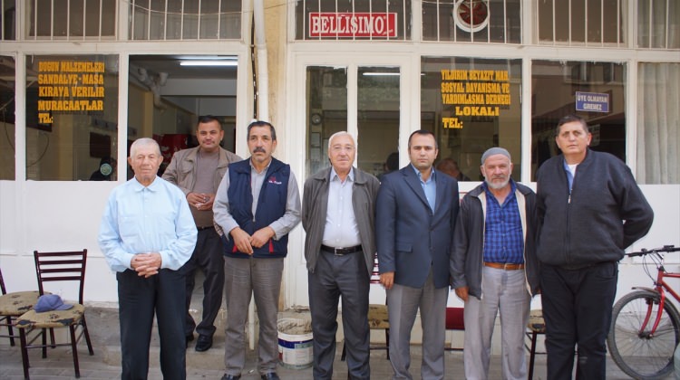 Bu lokalde kitap okuyana çay bedava