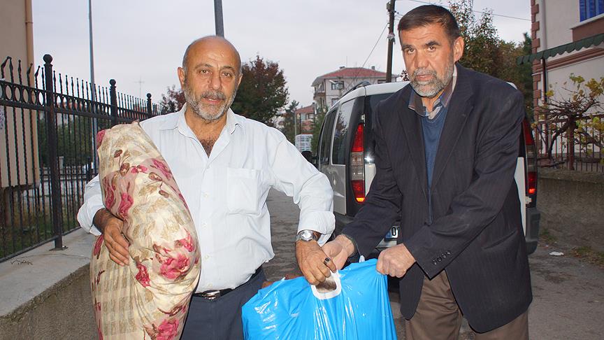 İmam Sığınmacıların "Yardım Meleği" Oldu