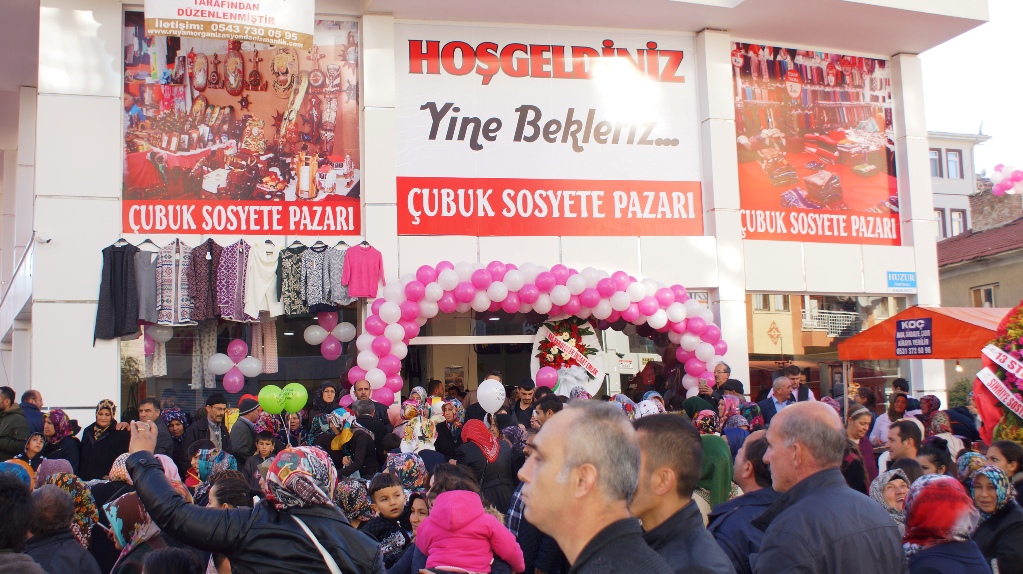 Bugün Sosyete Pazarı Günü