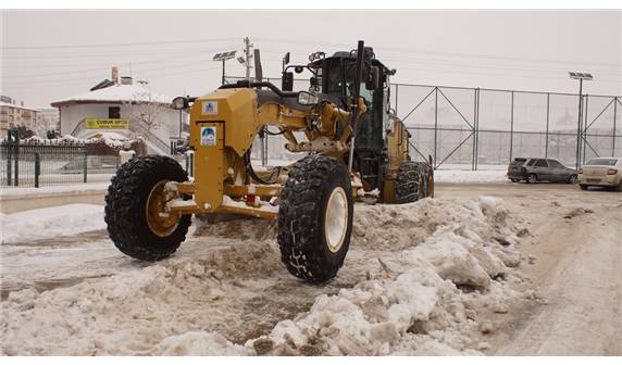 Çubuk'da karla mücadele