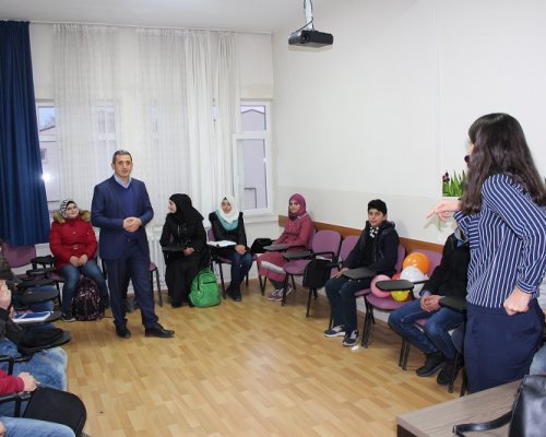 Suriyelilerin topluma entegrasyonu sağlanıyor