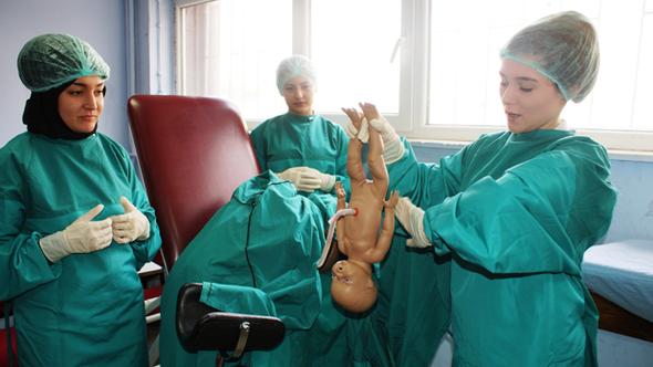 Lisede uygulamalı doğum atölyesi kuruldu