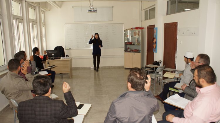 Çubuk'ta din görevlileri işaret dili öğreniyor