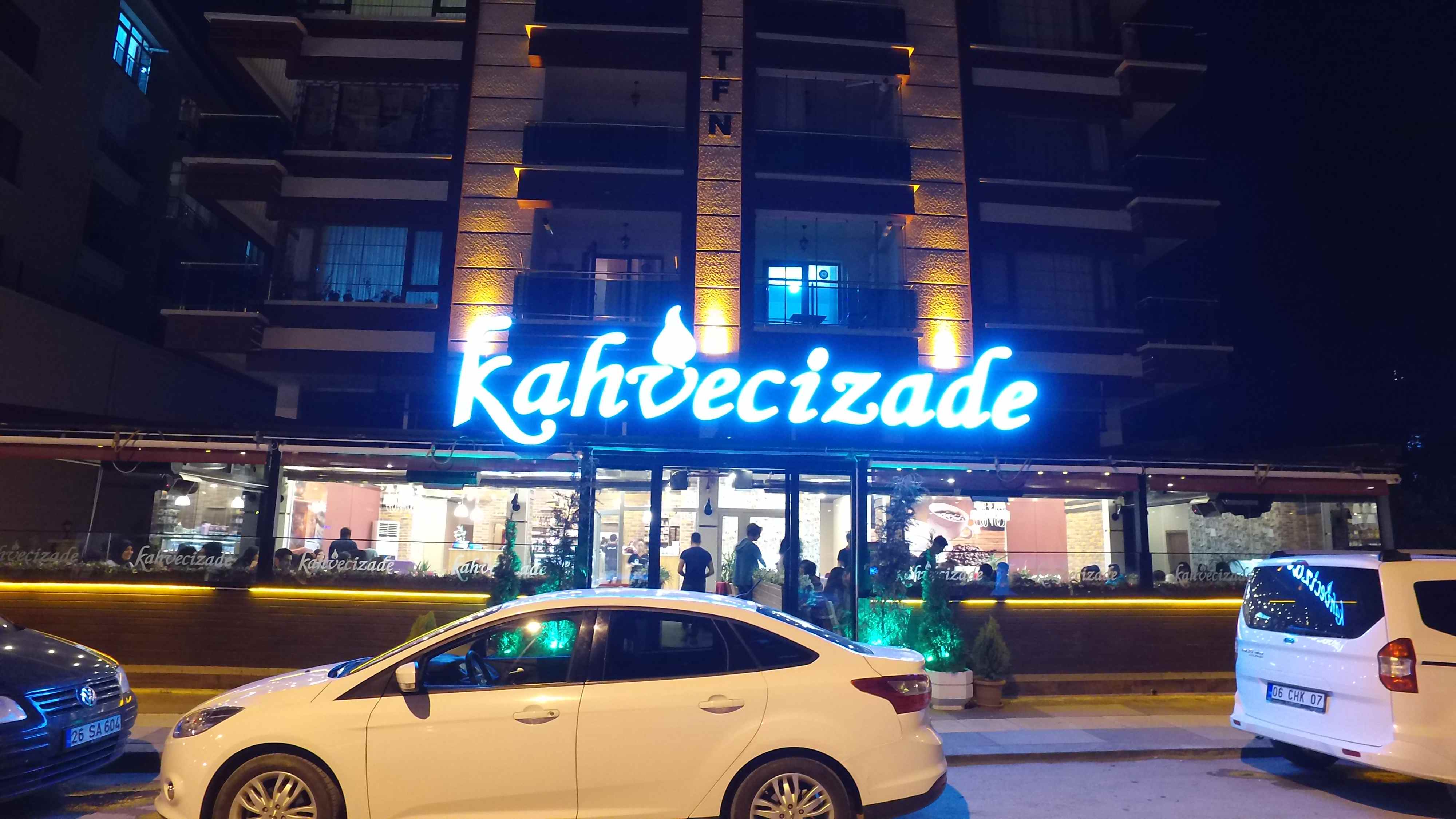 Kahvecizade Sahipleri Mehmet Arıcı ve Sinan Kocabaş'tan bayram mesaj