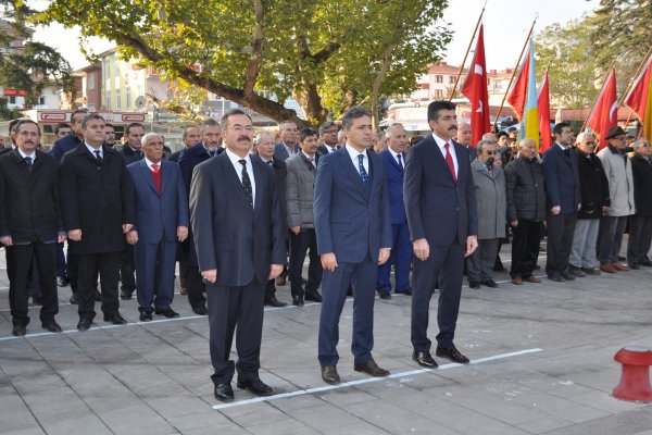 ATATÜRK’ Ü SAYGI VE ÖZLEMLE ANDIK...