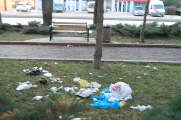 YÜRÜYÜŞ YOLU MU ÇÖPLÜK MÜ? (2)