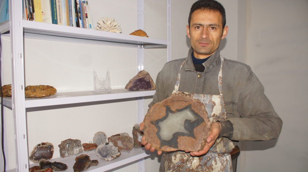 Hobi Olarak Başladığı Taş İşleme Mesleği Oldu