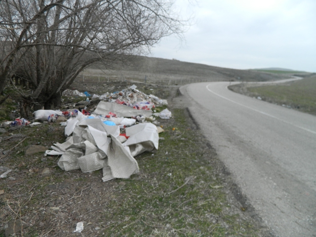 ‘SÖGÜTÖZÜ DERESİ’NDE ÇEVRE KİRLİLİĞİ...