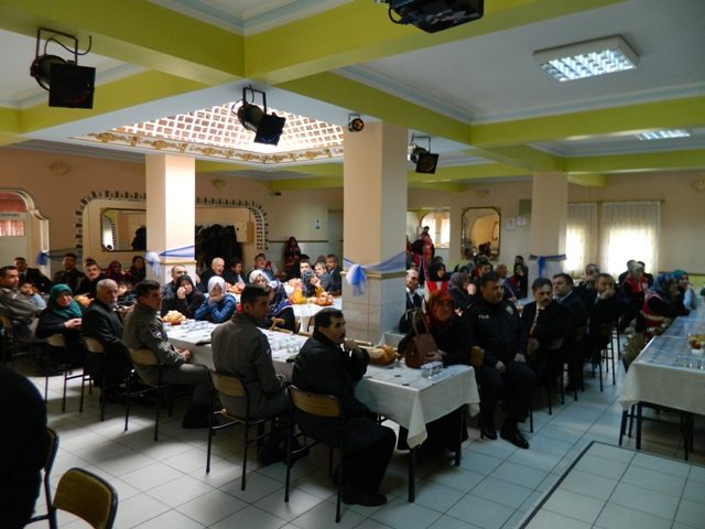 KIZILAY ÇUBUK ŞUBE’DEN ŞEHİT AİLELERİNE YEMEK...