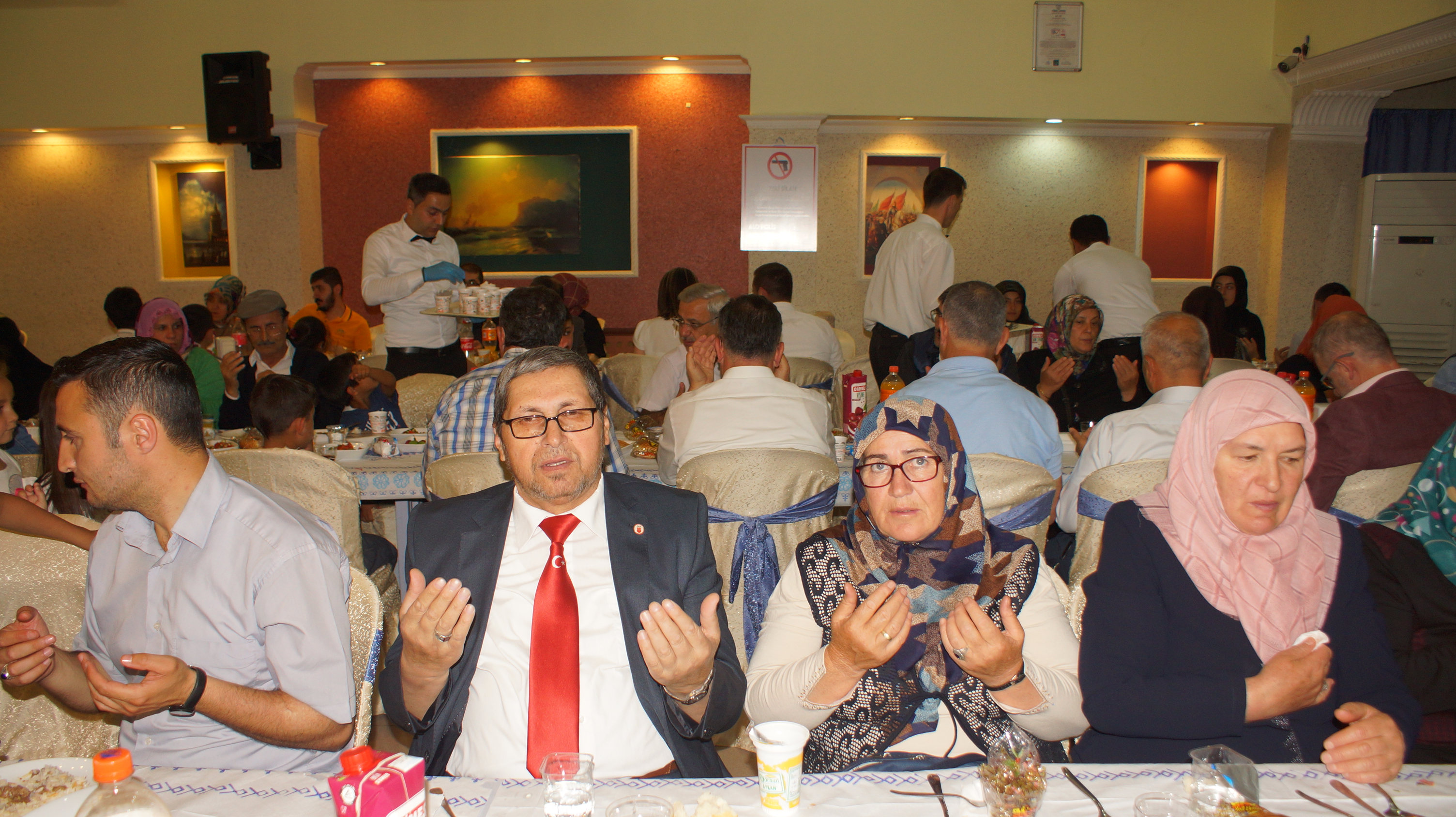 Çubuk'ta Şehit Aileleri Ve Gazilere İftar