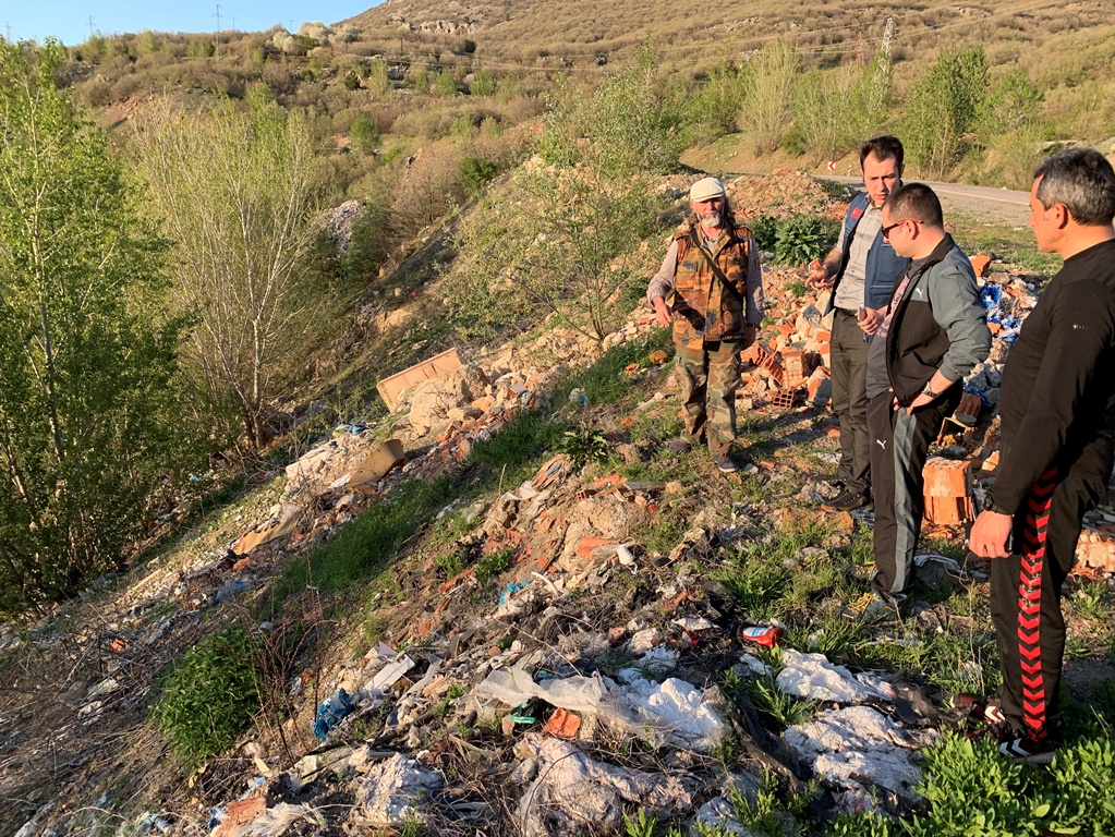 Piknik ve mesire alanlarındaki kirliliğe kaymakam isyan etti