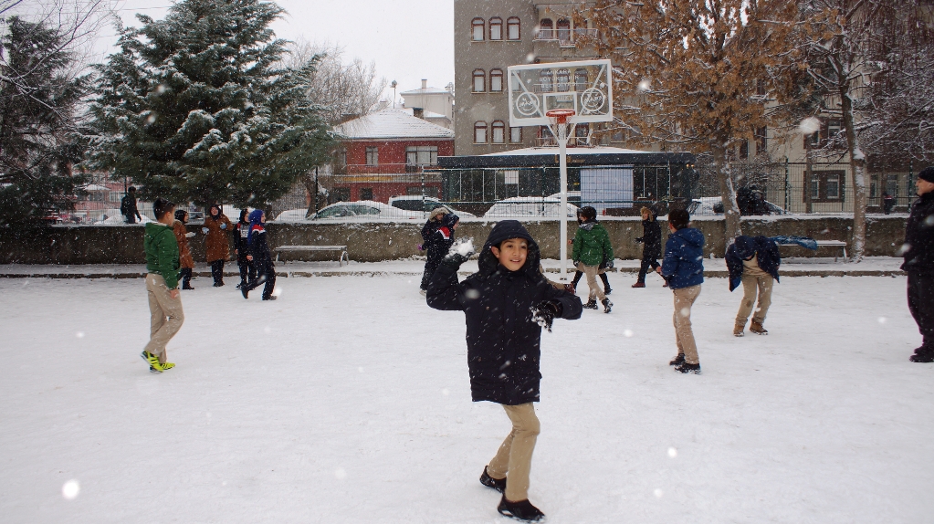 Çubuk'ta Kar Sevinci ve Karla Mücadele Hepsi Burada!