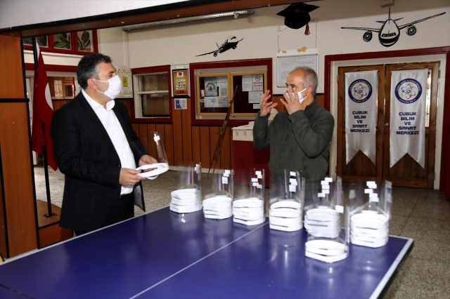 Başkan Demirbaş Çubuk Bilim ve Sanat Merkezi'ni ziyaret etti