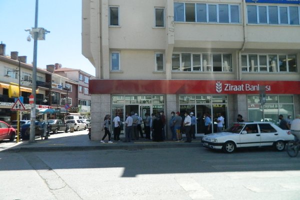 SOSYAL MESAFE Mİ FİZİKSEL MESAFE Mİ?