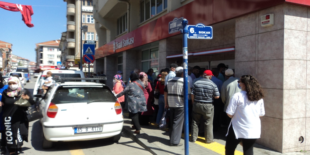 DELTA VİRÜSÜ YAYILIYOR... ÇUBUK’TA REHAVET HÂKİM...