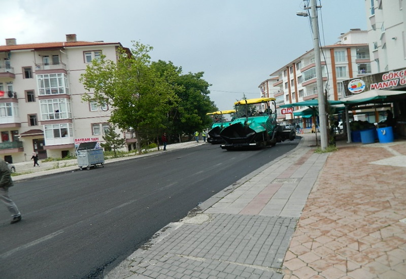 ASFALT ATILAN YOLLAR BİR AY GEÇMEDEN KAZILMAYA BAŞLANDI...