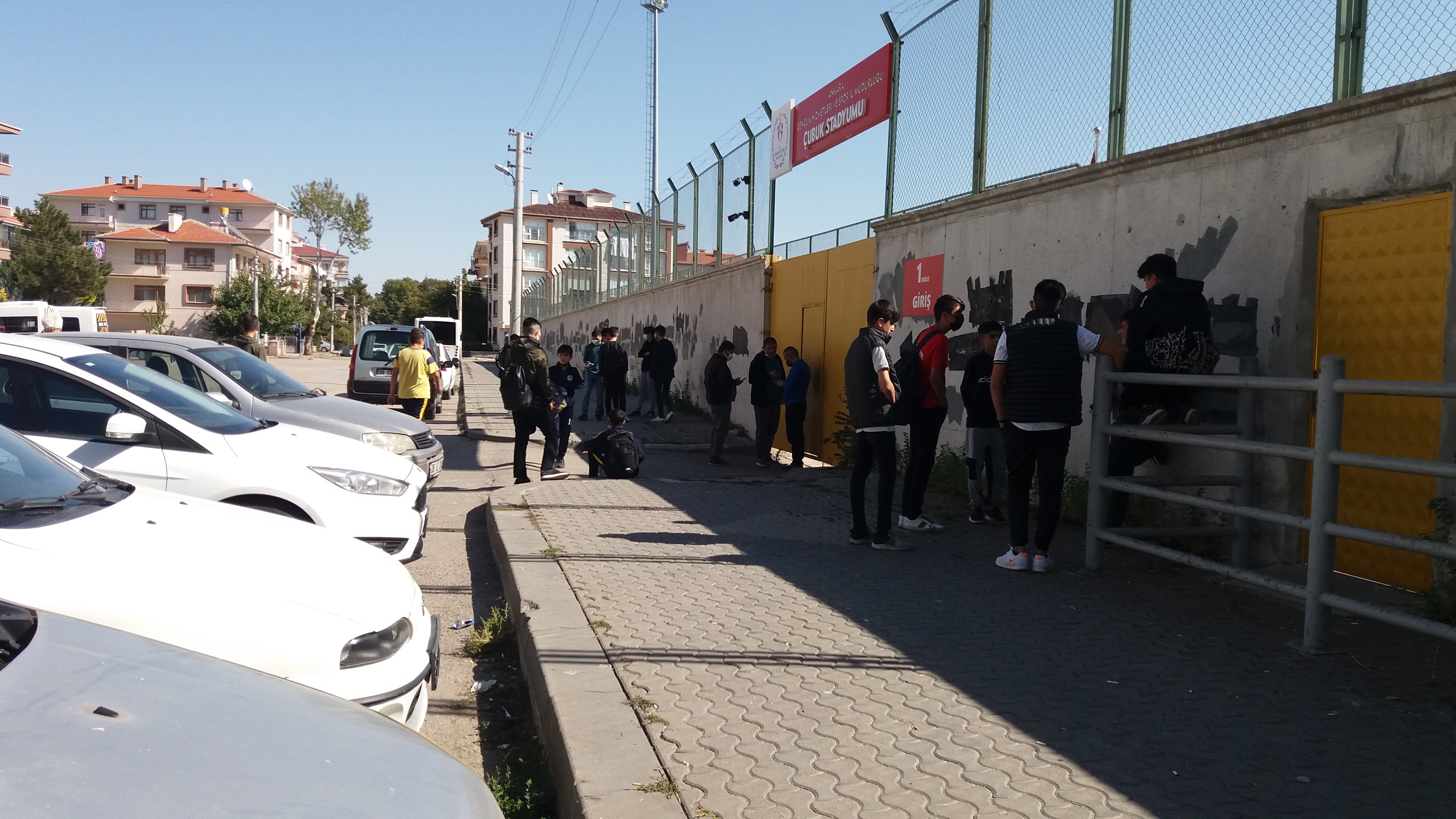 12-15 YAŞ ARALIĞINDAKİ ÇOCUKLAR MAÇLARA ALINMIYOR...