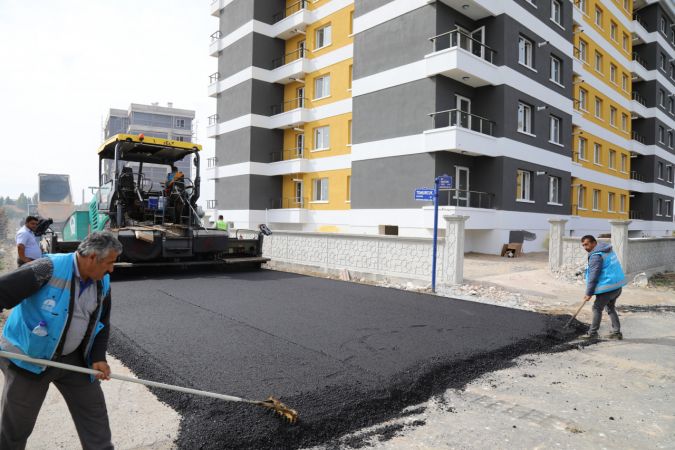 Çubuk Belediyesinin asfalt çalışması sürüyor