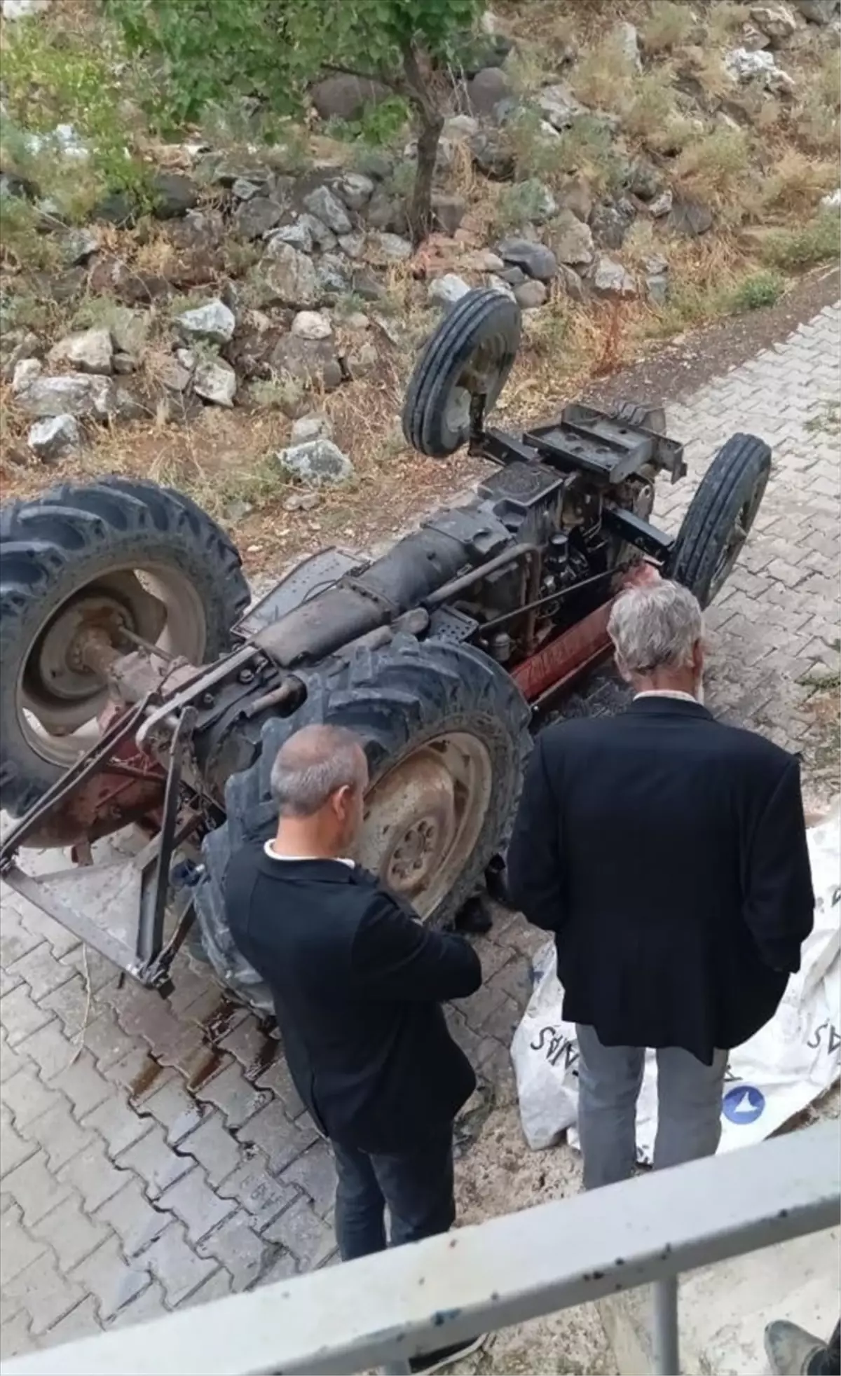 Çubuk'ta Devrilen Traktörde Sürücü Hayatını Kaybetti