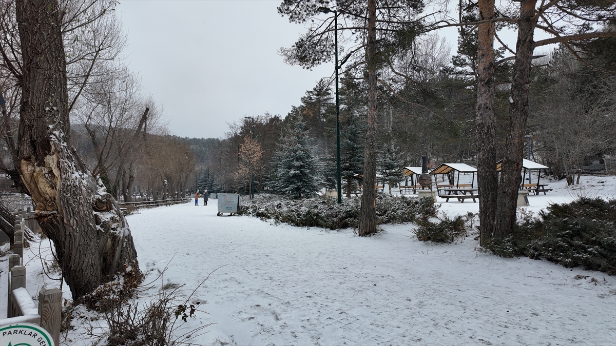 Çubuk Karagöl Beyaza Büründü: Kış Manzarası Hayran Bıraktı