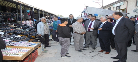 ÖZDEN, PAZARCI ESNAFINI GEZDİ