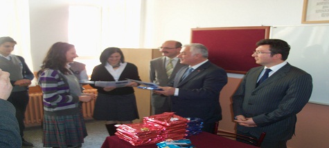 ÖĞRENCİLER YARIYIL KARNELERİNİ ALDILAR