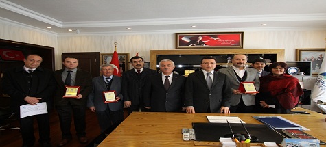 Çubuk'ta, İş Adamlarına Plaket