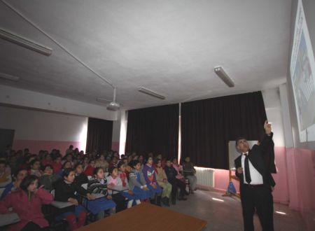 ÖĞRENCİLERE TRAFİK DERSİ