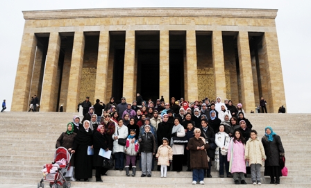 Çubuk'lu Kadınlar, Anıtkabiri Ziyaret Etti