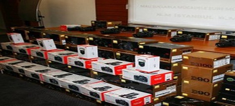 KAÇAKÇILARA SUÇÜSTÜ