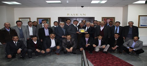 Muhtarlardan Başkan Özden’e Teşekkür Plaketi