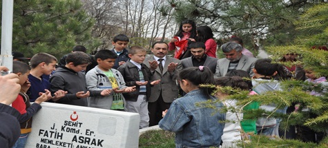 Çubuklu Minikler Şehitleri Andı