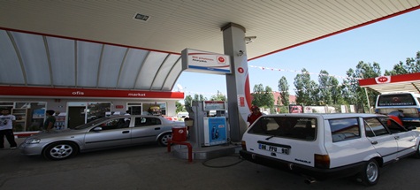 Ucuz Akaryakıtı Gören Coşkun Petrole Koştu