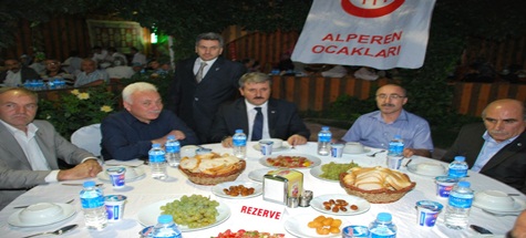 Çubuk Alperen Ocakları tarafından iftar yemeği verildi