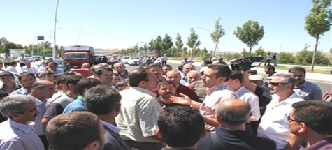 Besiciler Protokol Yolunu Kapattı