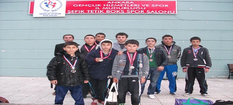 Boks Takımı Madalyaları Topladı