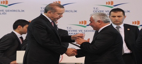 Başkan Özden, Anahtarı Başbakan’ın Elinden Aldı