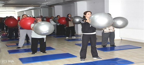 Çubuklu Kadınlar Platesi Sevdi