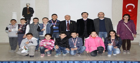 Çubuk’ta Çocuk ve Yıldızlar Ligi Satranç Turnuvası Yapıldı