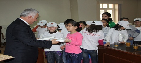 Çubuklu Öğrenciler, iyilik yapmak için yarıştı