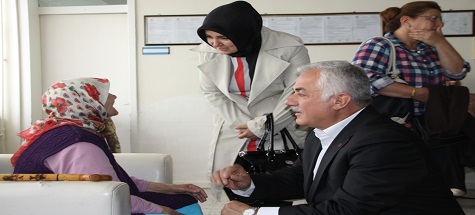 Huzurevindeki Anneler Unutulmadı