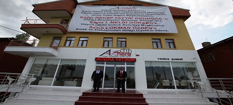 Esnaftan Üniversiteye Pankartlı Teşekkür