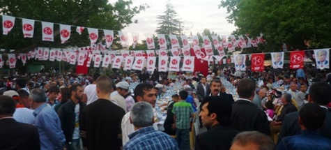 MHP'den Halk İftarı