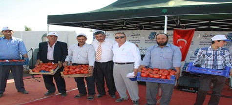 4. Akkuzulu Domates Şenliği’ne Yoğun Katılım Oldu