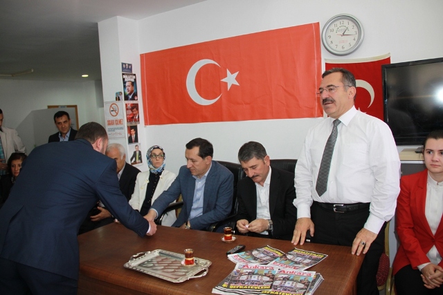 ak-parti1-002.jpg ak-parti1-002.jpg