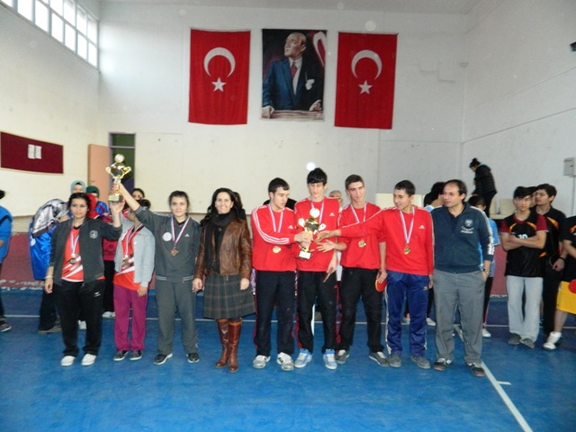 tenis3.jpg tenis3.jpg