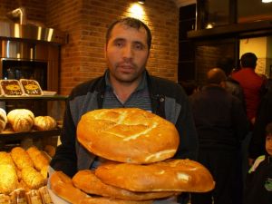 Dünyaca Ünlü Meşhur Sütlü Pide İpek Ekmek’te